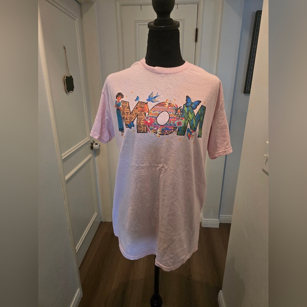Encanto Pink T-Shirt  "MOM" Design